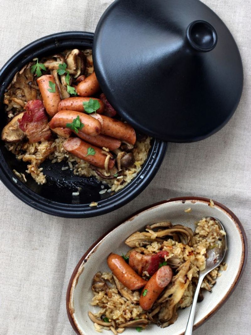 ＜Carte de Cuisine＞キノコとソーセージのタジン飯