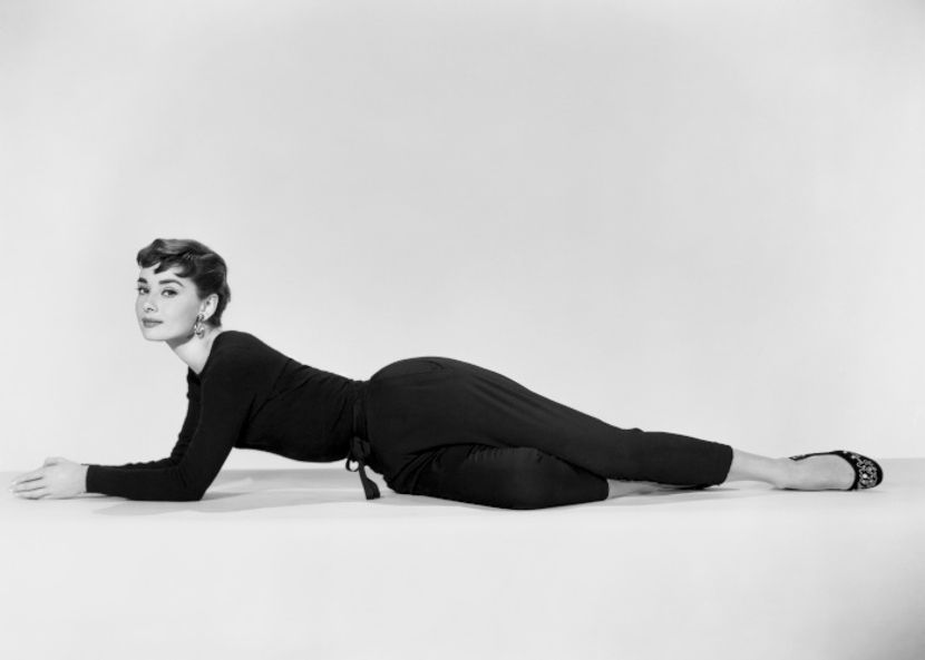 「オードリー・ヘプバーン写真展　AUDREY in Cinema」が京都で開催中。写真約120点を展示