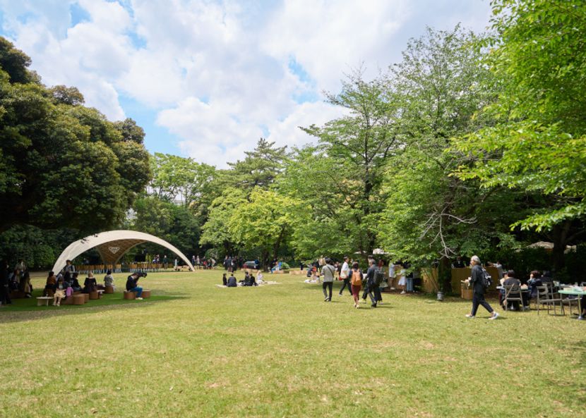 東京都庭園美術館で開催された「プラダ モード 東京」をプレイバック