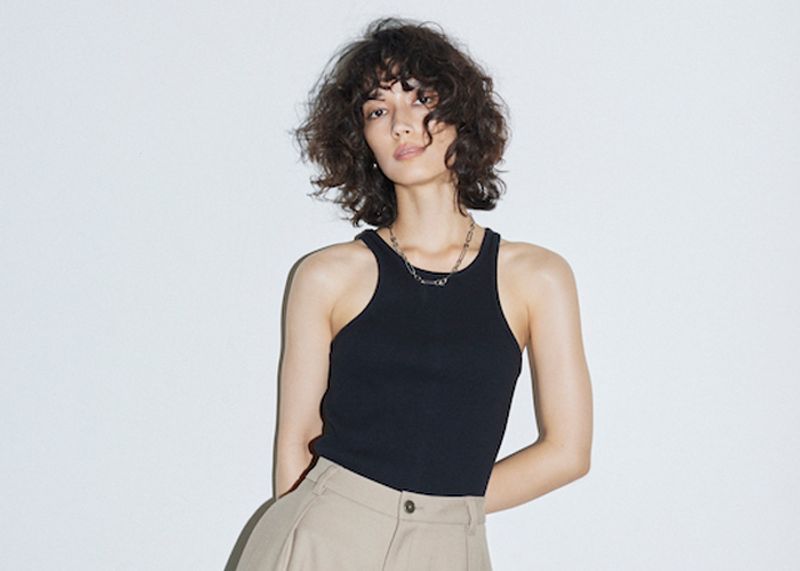 「夏のおしゃれを格上げする名品ノースリーブ」スタイリスト永岡美夏さんのJournal de la mode vol.7
