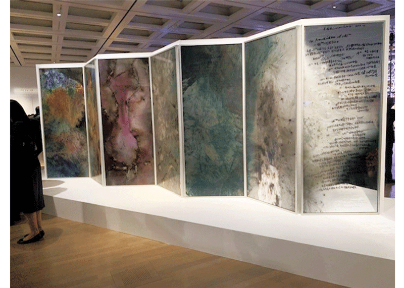 現代美術家、蔡國強の大規模な個展「蔡國強 宇宙遊―〈原初火球〉から始まる」
