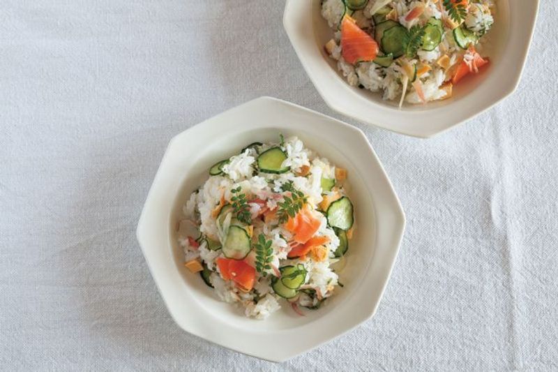 ＜La Cuillère de marie claire style＞第14回　スモークサーモンと香味野菜のちらし寿司