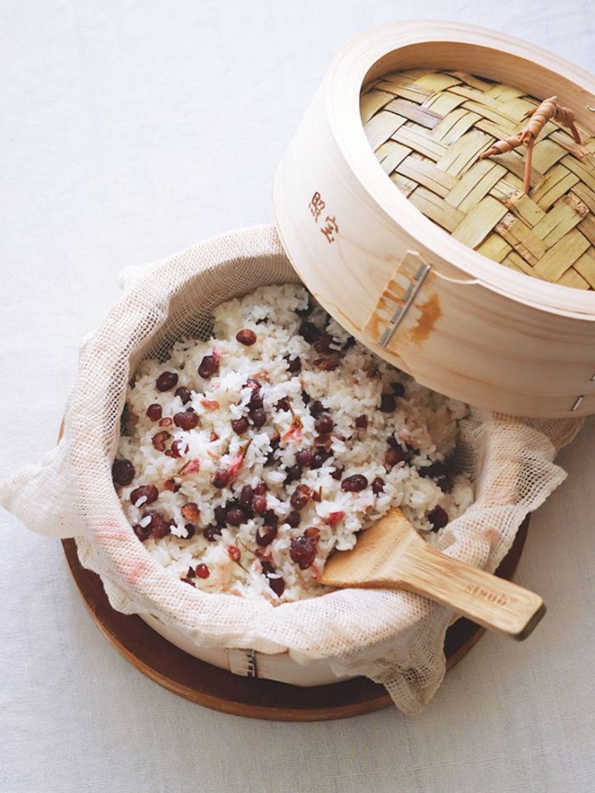 ＜La Cuillère de marie claire style＞第94回 桜色の甘納豆赤飯