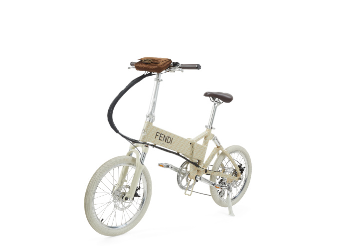 フェンディ × メイトバイク」折りたたみ式のe-BIKEを発売 | marie