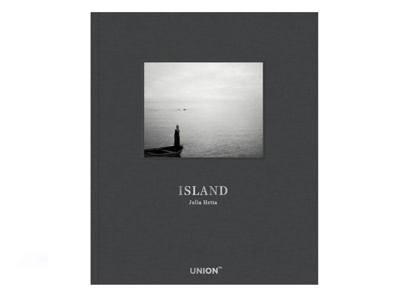 ジュリア・ヘッタ写真集「ISLAND」。刊行記念の写真展が5日間限定開催