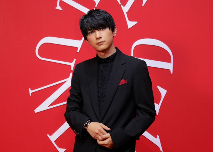 「カルティエ」ウォッチにフォーカスした没入体験型イベント開催中。吉沢亮らセレブが来場