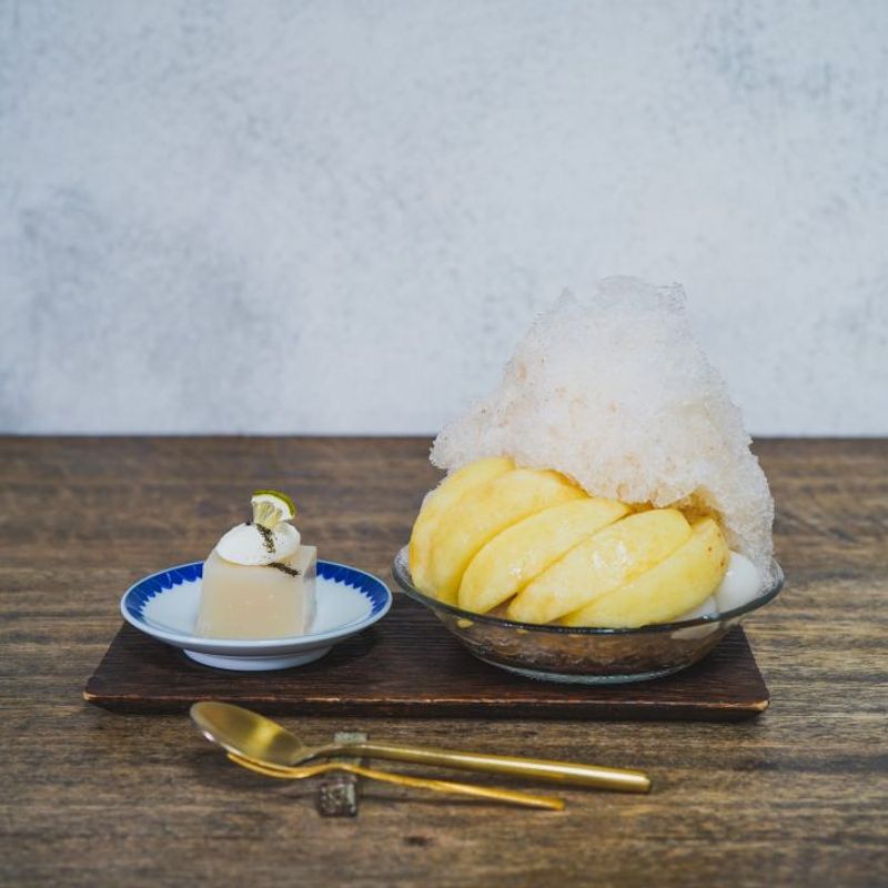 京都・暑い日に食べたい！キーンと冷たいうめぞの茶房の「志るこ氷」と「かざり羹」【町家宿おかみの､たびする京都くらす京都｡】
