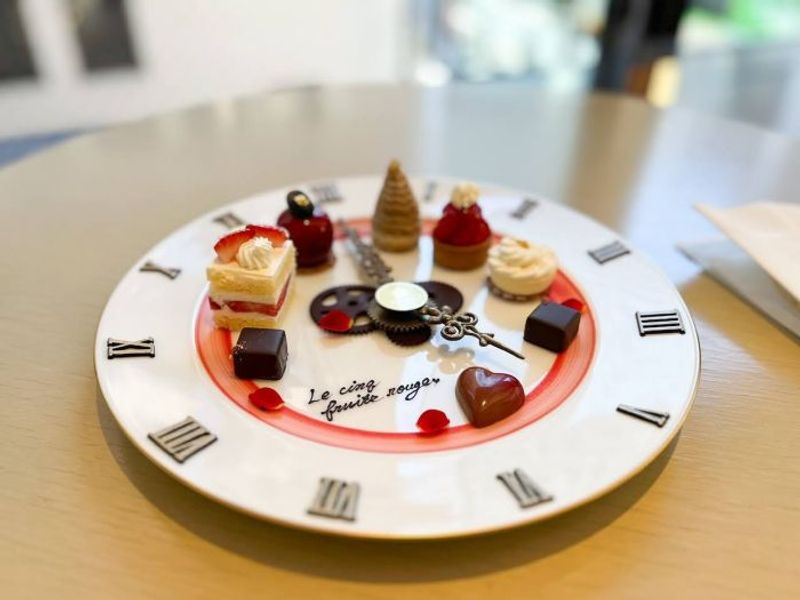 銀座・和光でバレンタインシーズンだけのぜいたくなデザートを
