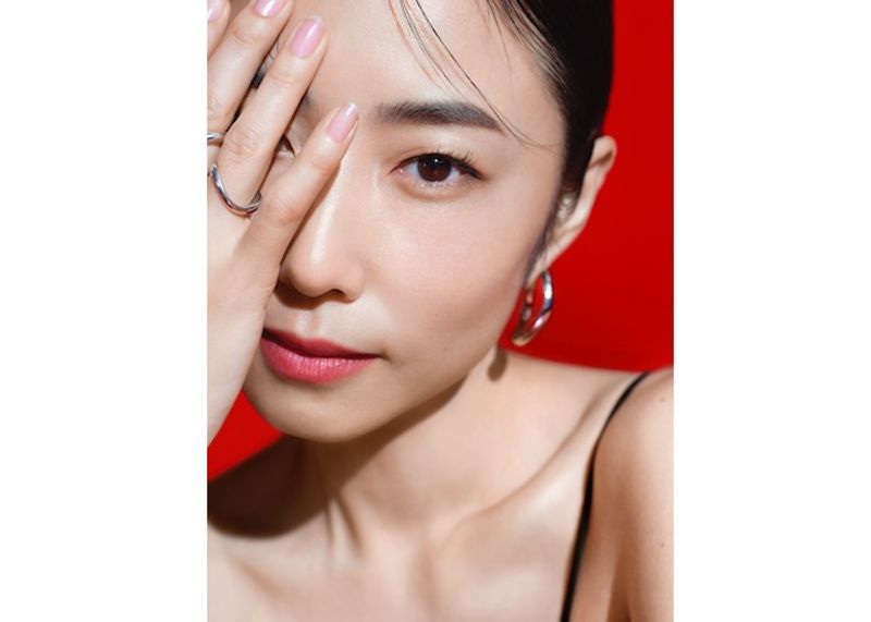 赤のオーガニック「トリロジー」ブランドミューズにMEGUMIが就任