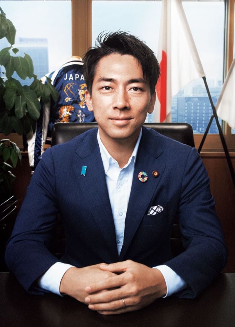 小泉環境相インタビュー 「暮らしに身近なファッションこそ、『カーボンニュートラル』の切り札になりうる」