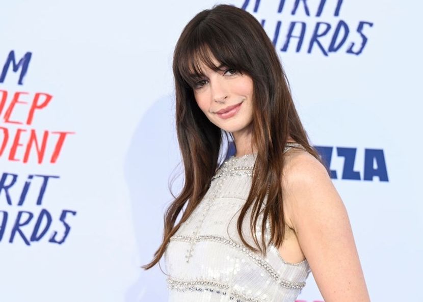 アン・ハサウェイ、ハリウッドの男女賃金格差を訴える