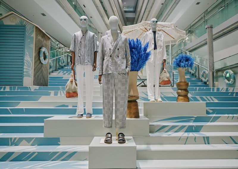 今夏はジョルジオ アルマーニのリゾートへ。世界巡回「MARE POP UP STORE」が表参道ヒルズで開催中