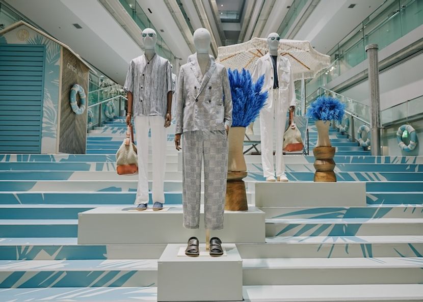 今夏はジョルジオ アルマーニのリゾートへ。世界巡回「MARE POP UP STORE」が表参道ヒルズで開催中