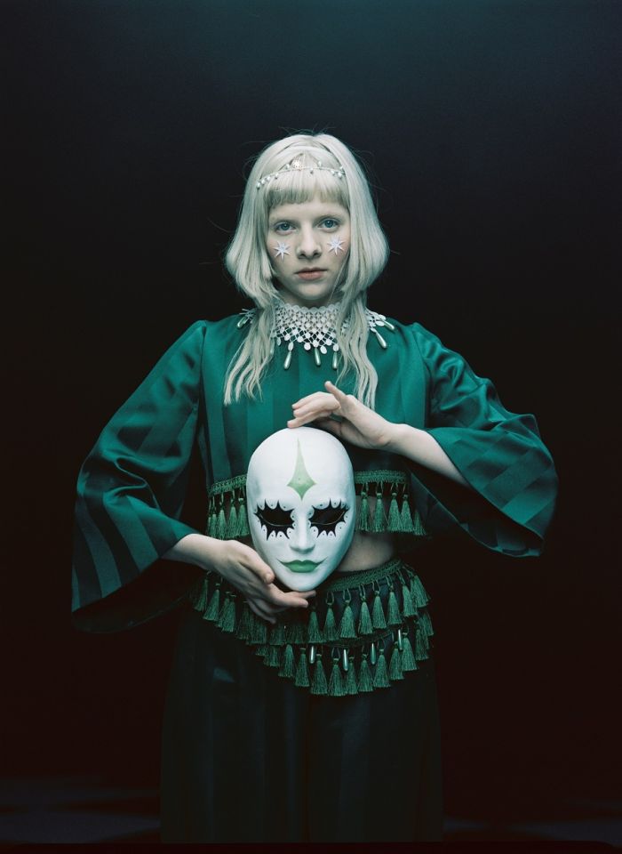 オーロラ (英: AURORA、ノルウェー出身のシンガー・ソングライター・歌手) 北欧のシンガーソングライター、オーロラに特別インタビュー