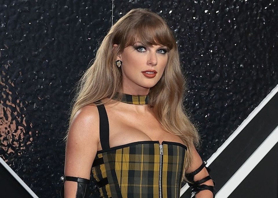 テイラー・スウィフトがリアーナを抜き、世界で最もリッチな女性ミュージシャンに