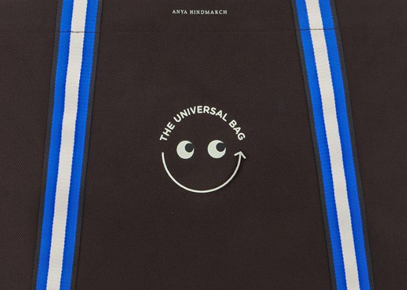 アニヤ・ハインドマーチ独自の「The Universal Bag」を2月6日にオンライン・ストアで発売