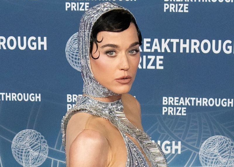 ケイティ・ペリーら、女性だけの宇宙飛行はわずか11分間。「何のため？」との疑問や批判が相次ぐ