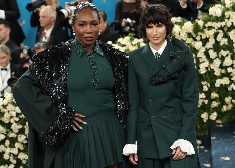 【メットガラ2025】シモーン・バイルズ、セレーナ・ウィリアムズら、スポーツ界の女性たちがレッドカーペットを華麗に彩る
