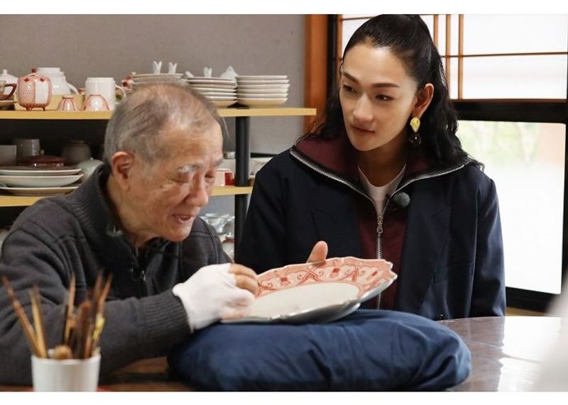 BS日テレ「冨永愛の伝統to未来」　九谷焼の超絶技巧「赤絵細描」に挑戦