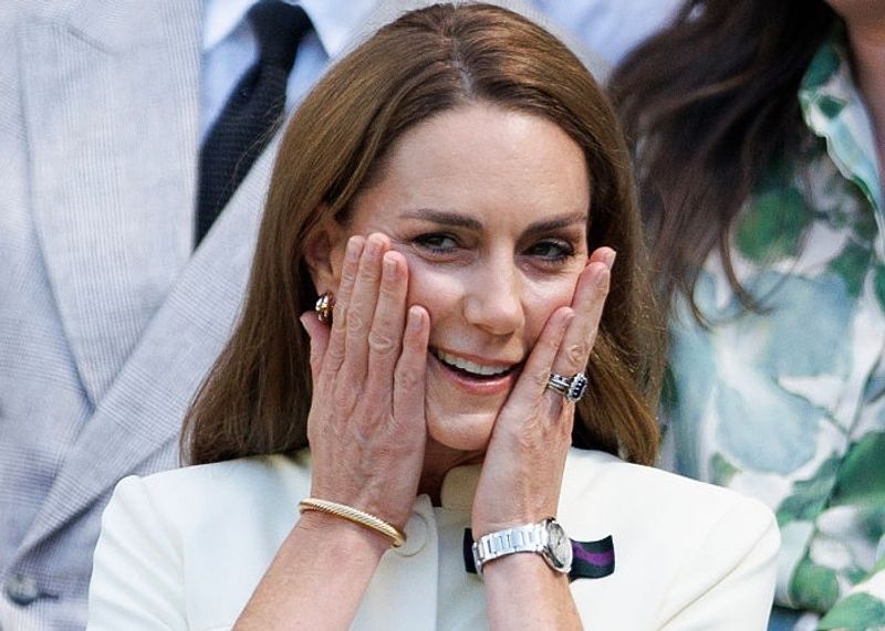 キャサリン皇太子妃、ウィンブルドンで話題の「4本リング重ね付け」　ジュエリーに込めた意味とは？