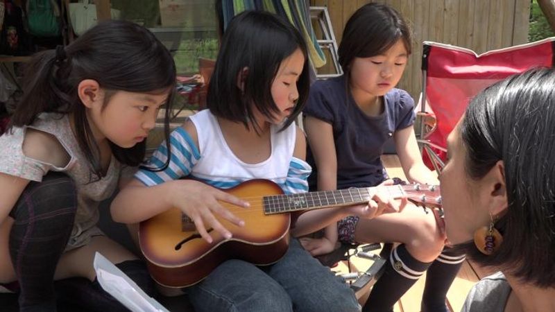 授業もテストもクラスもない！？子どもたちの主体性に任せる学校のドキュメンタリー