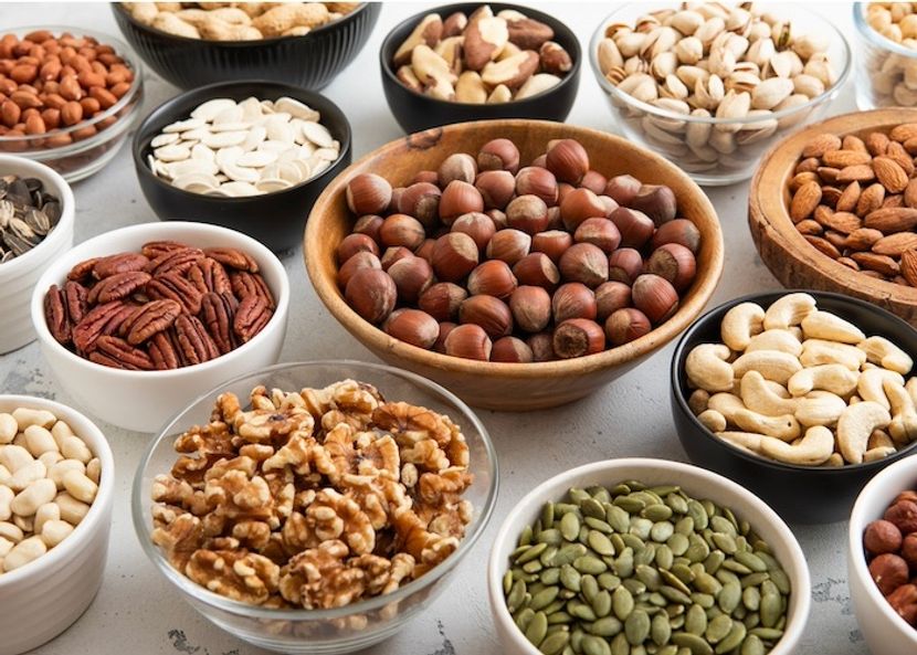 手軽なスーパーフード、ナッツは1日にどれくらい食べてよいのか