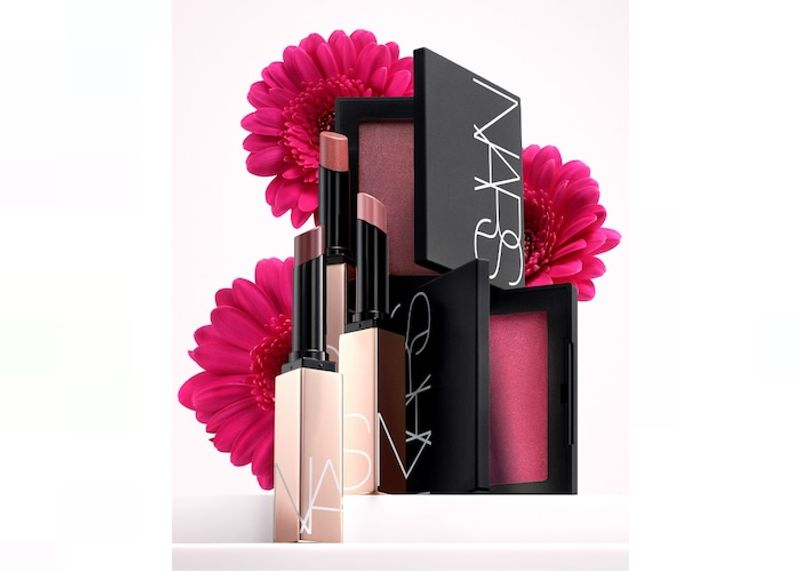 情熱のシェードが咲き誇る「NARS」バレンタインコレクション