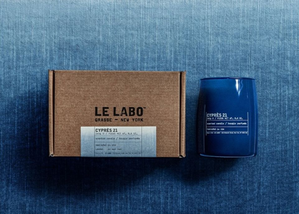 「ル ラボ」から、藍に染まる特別なキャンドルが登場