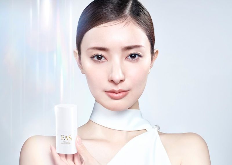 エイジングくすみに挑む。進化した「FAS」ブライトニング美容液
