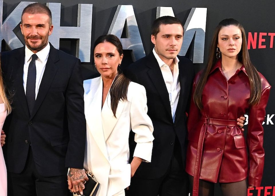 デビッド・ベッカムと長男夫妻の不仲のうわさは本当だった、ブルックリン・ベッカムがSNSで両親を激しく非難