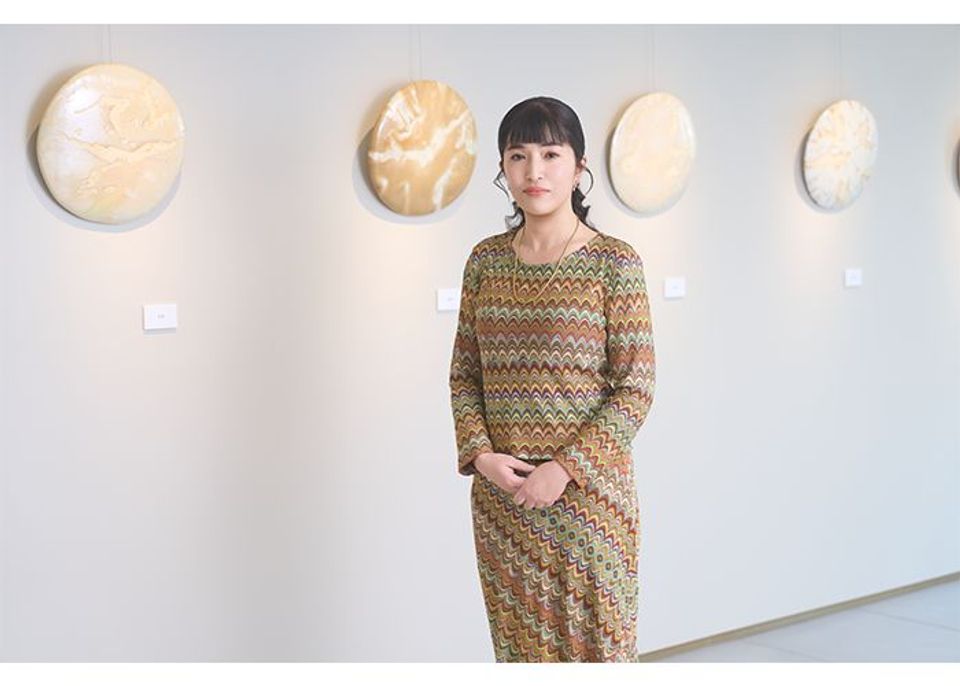 ヴァシュロン・コンスタンタンのギャラリーで手仕事の美と出合う。タイル職人・吉永美帆子の個展「挑戦」が開催
