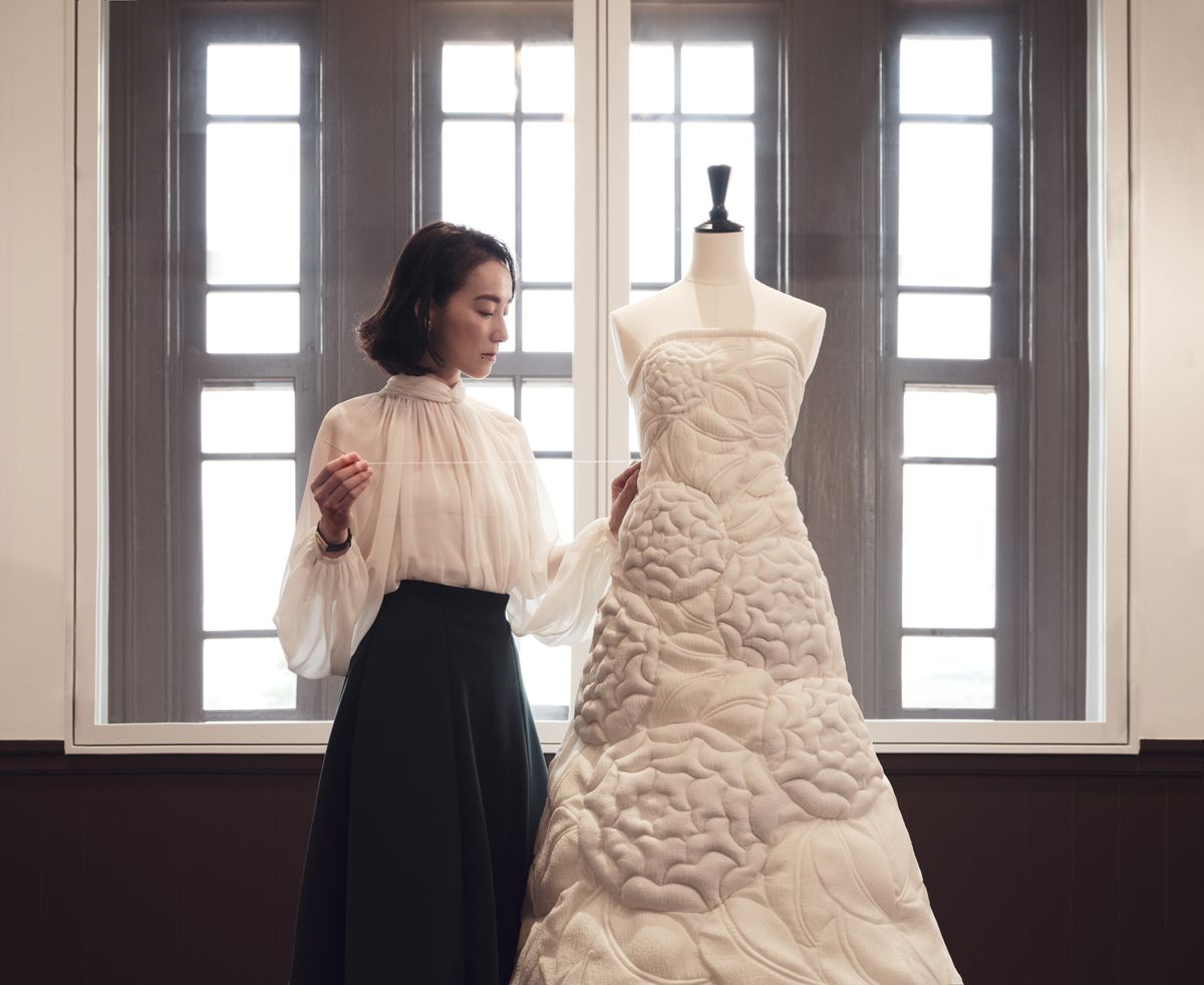 「Oran Dress」2026 年 ドレス制作:篠原ともえ 撮影:堀内⿇千⼦