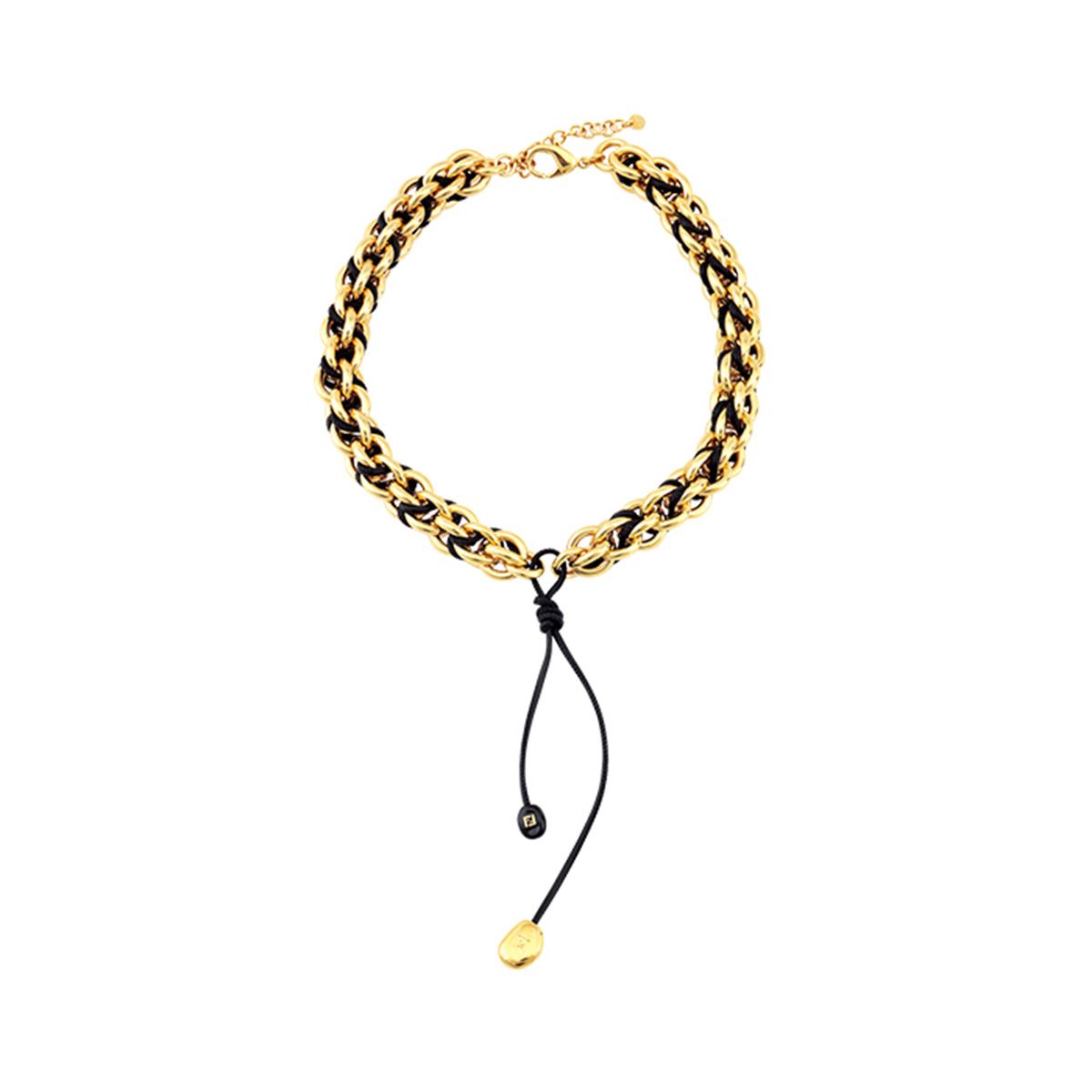 ネックレス ￥271,700（フェンディ／フェンディ ジャパン）