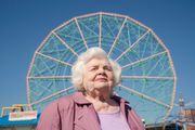 悲しみを急いで乗り越えなくていい。 映画『エレノアってグレイト。』が教えてくれること