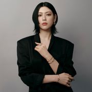 ブシュロン、三吉彩花をメゾンのフレンドとして起用。自由で大胆な創造性を体現するブシュロンの世界観と共鳴
