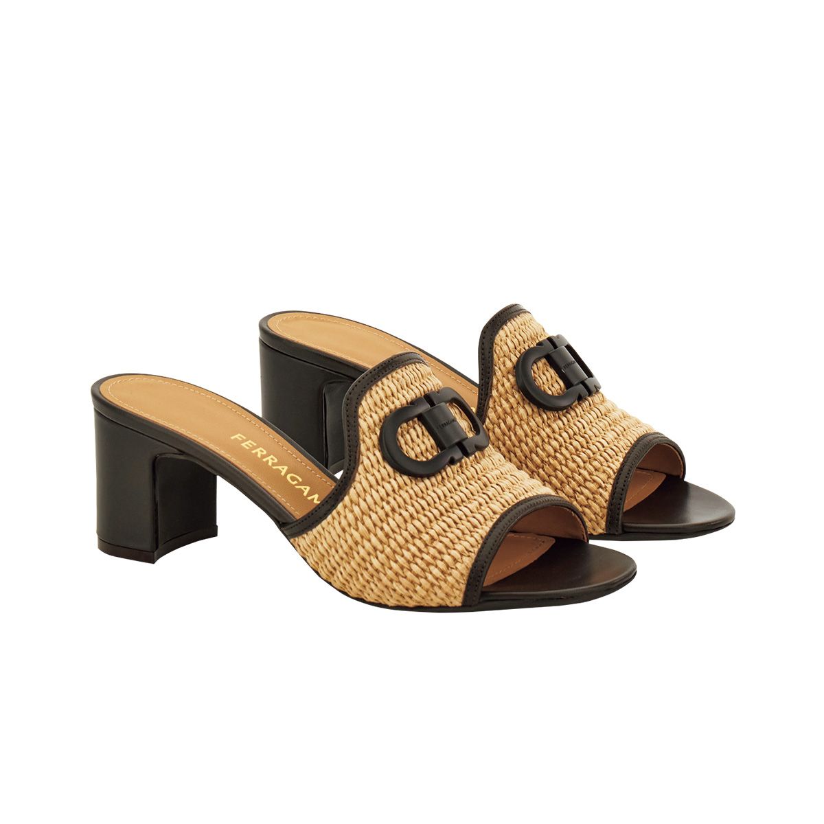 靴［H5.5㎝］¥137,500（フェラガモ／フェラガモ・ジャパン）