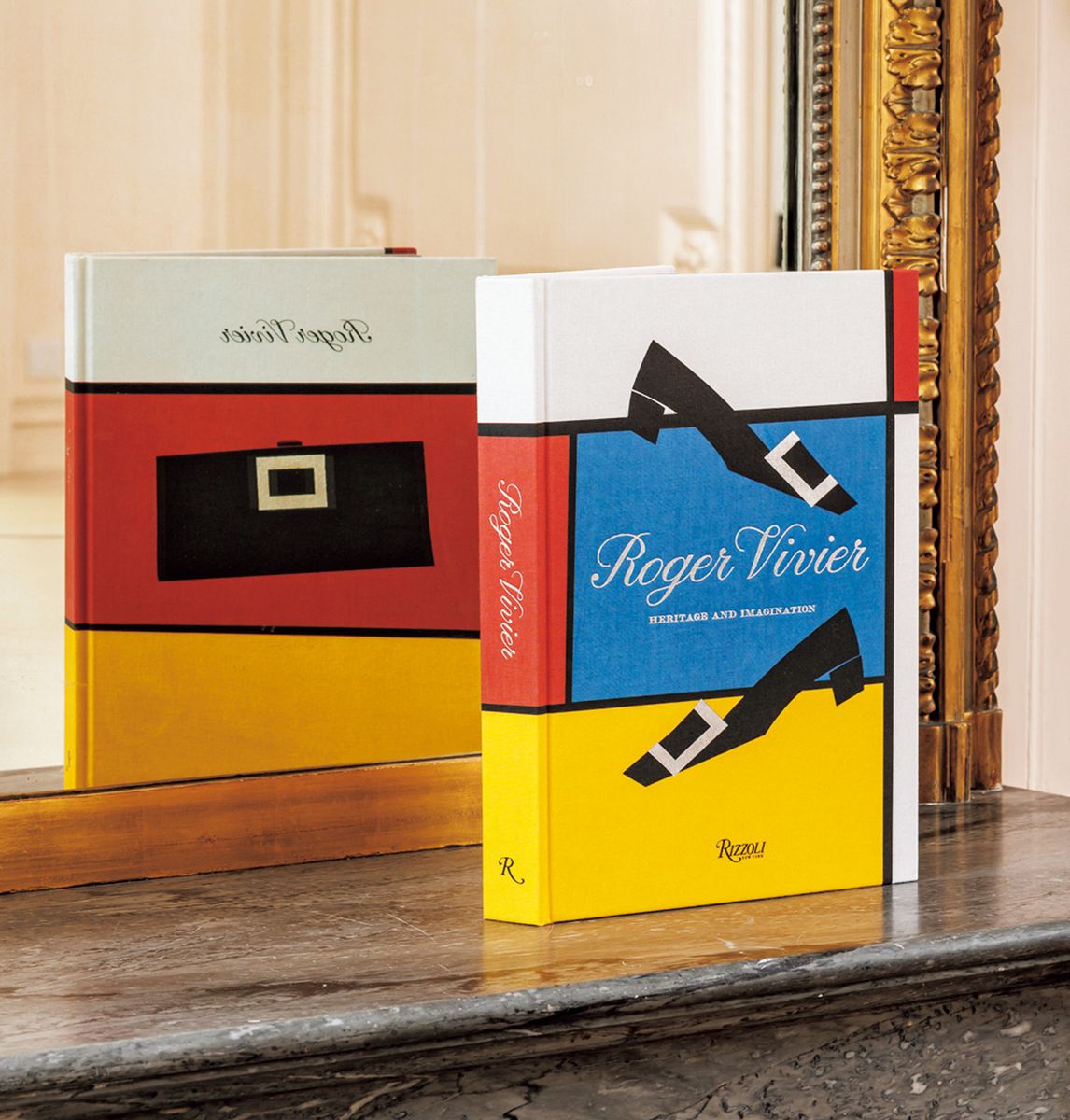 Rizzoli 社より刊行された書籍『Roger Vivier: Heritage and Imagination』。「アトリエ アニマリエ」と同時に発表された