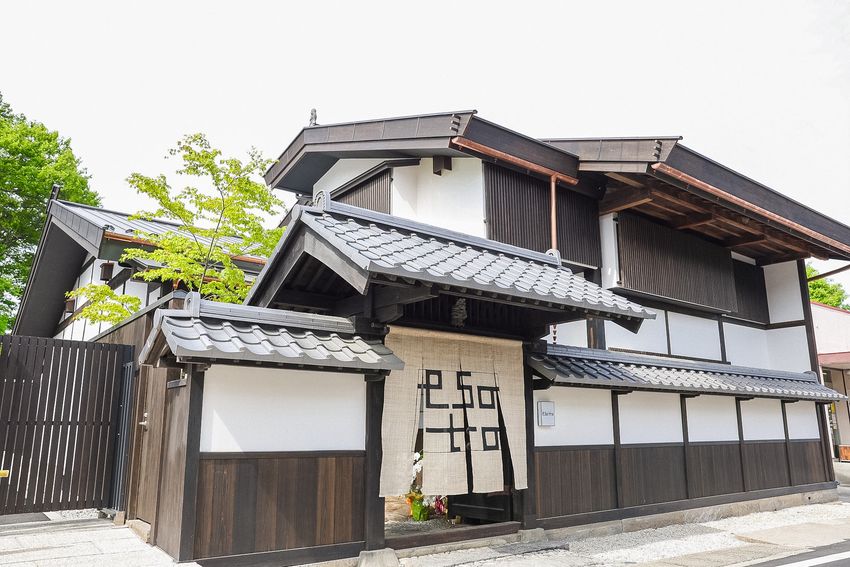 一棟貸しの文化邸宅「宿場esoto」で、土地の記憶に触れる旅を