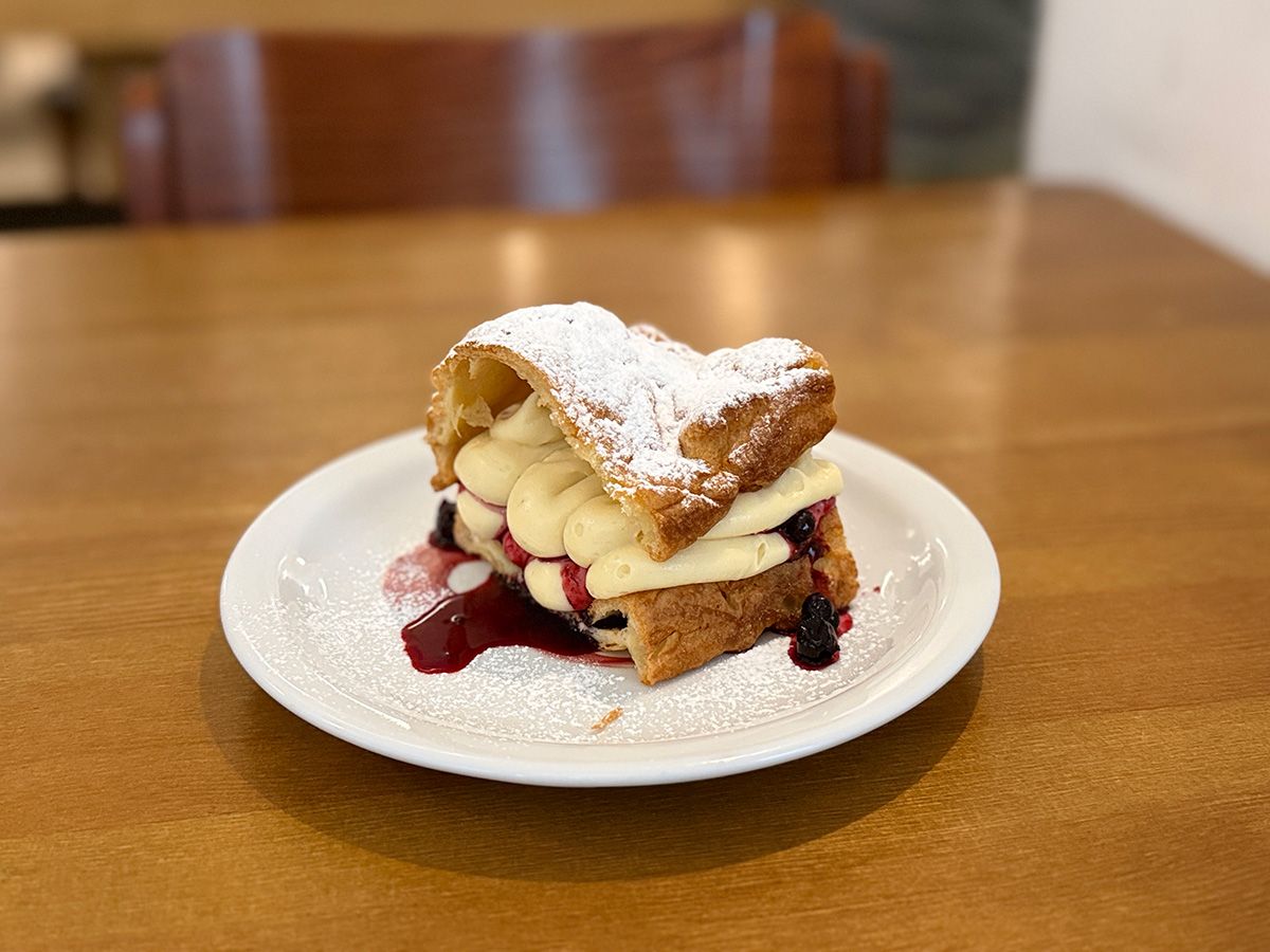 Alina cafe&bar にて