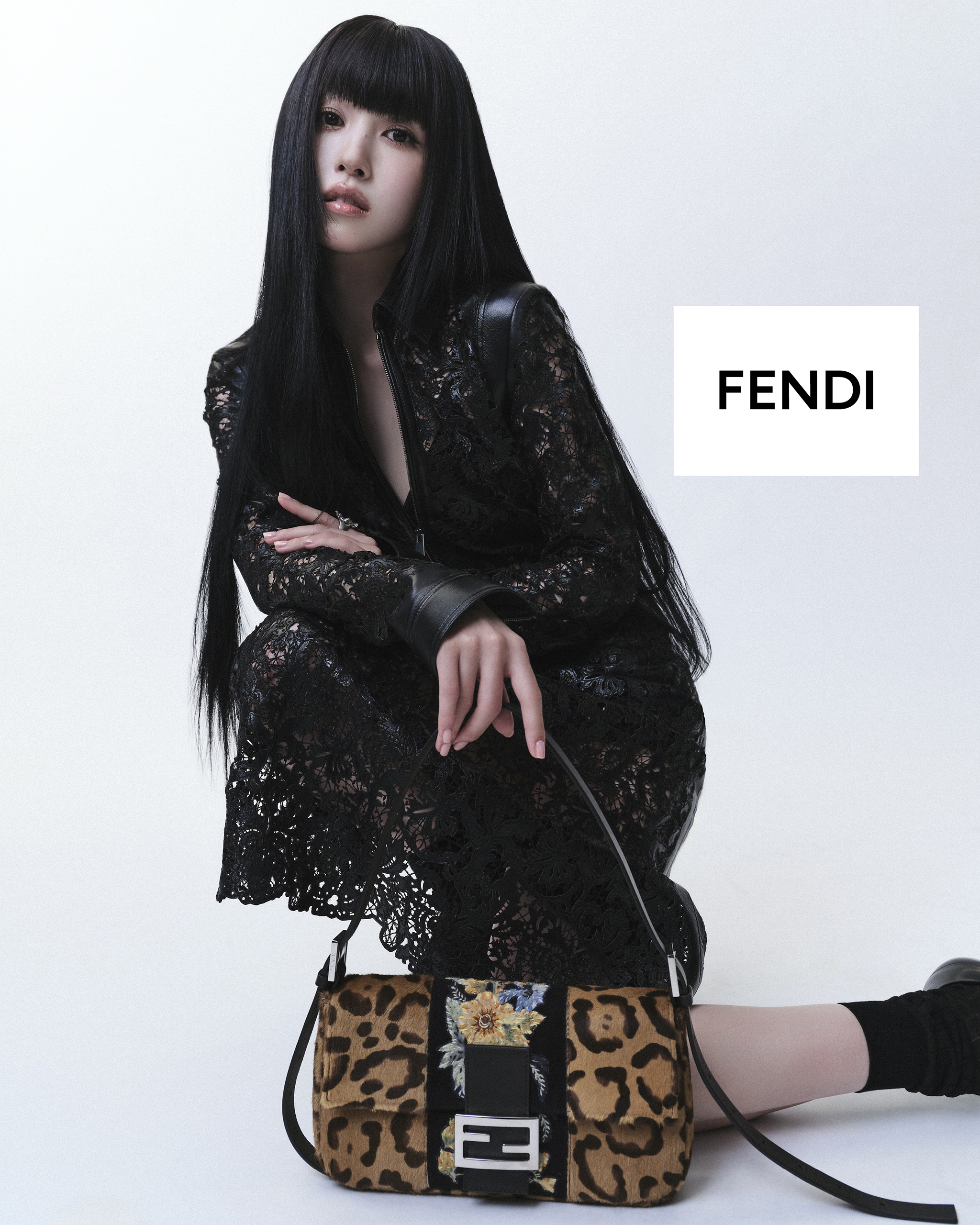 フェンディ】MINA、目黒蓮らが登場。アイコンバッグ「バゲット®」の