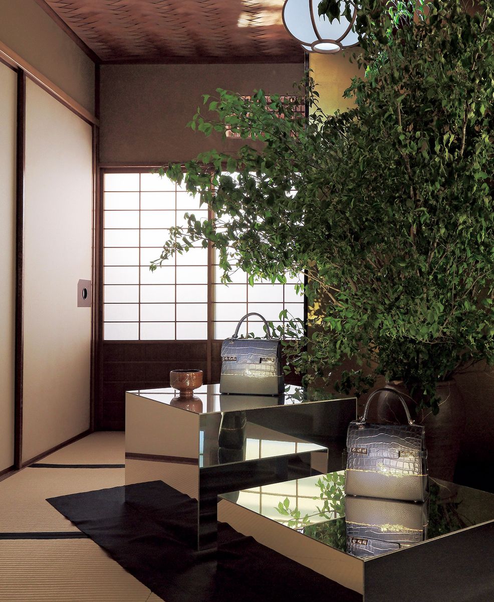 これらの特別なバッグたちは、東京・高田馬場にある茶道会館でお披露目された