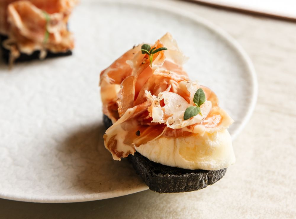 AMUSE