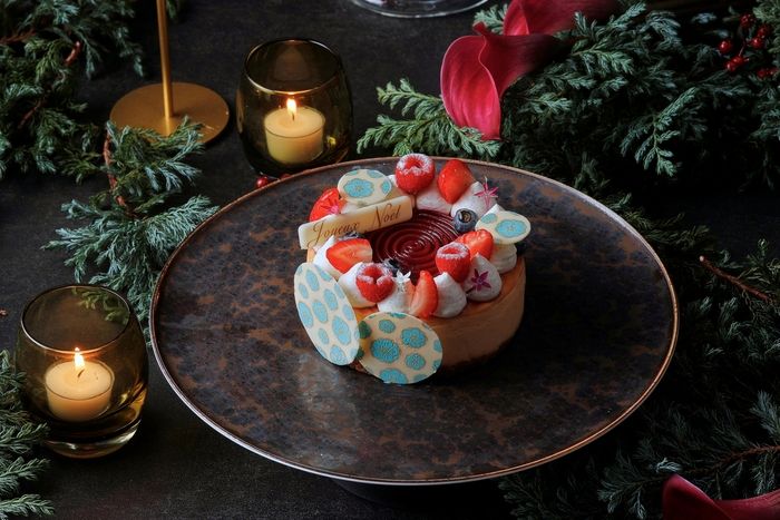 Couronne de Noël Fromage(クロンヌ・ド・ノエル フロマージュ)9,720 円(税込) 直径約12 cm　限定70台