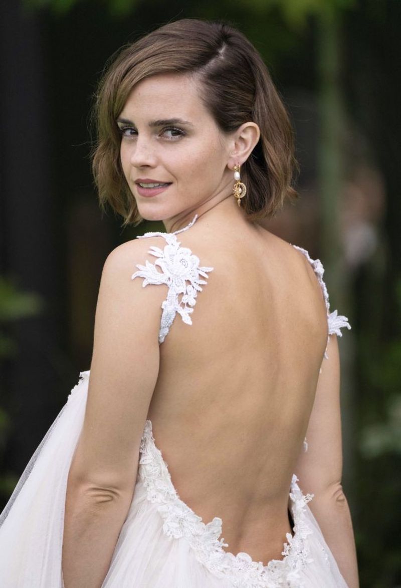 エマ・ワトソンが久々の表舞台へ！アップサイクルのドレスで美しい姿を披露
