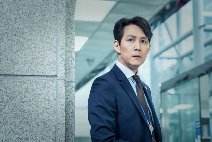 年末年始のおうち時間に！Netflixオススメ韓国ドラマ3選③『補佐官』