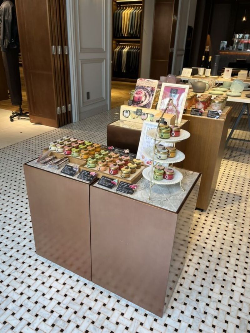 「ポール・スチュアート青山本店」で“紅茶×ハチミツ×器”をテーマにしたポップアップイベント