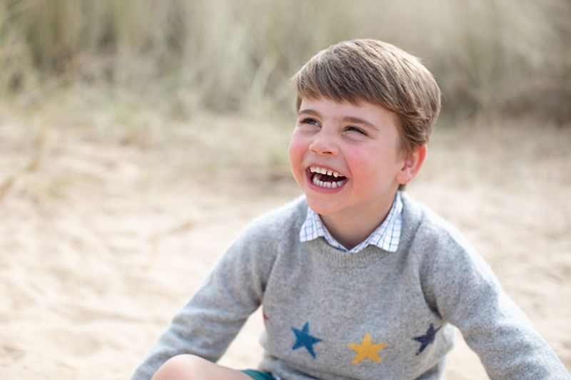 英国の小さなプリンス、ルイ王子が4歳に。母キャサリン妃撮影の写真が可愛すぎる！
