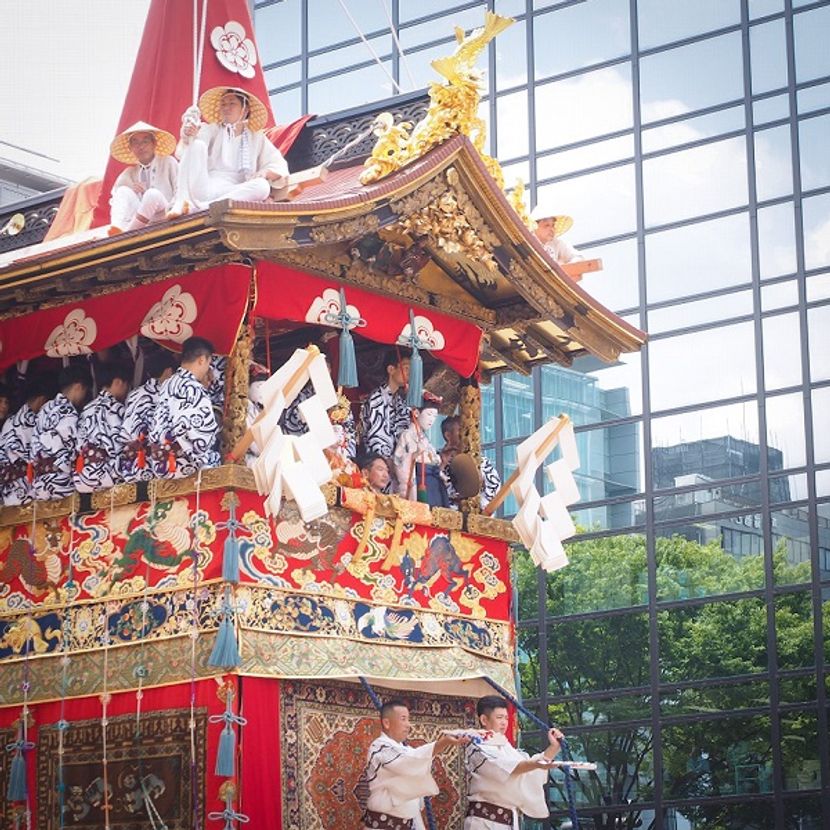祇園祭が2年ぶりに復活。混雑を避けて楽しむコツを伝授！【町家宿おかみの、たびする京都くらす京都。】