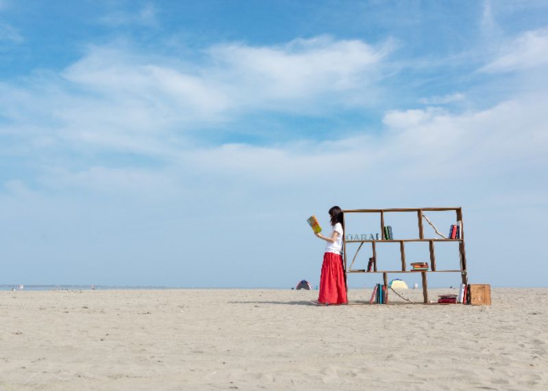 秋のプチ旅行の穴場は茨城！　ビーチに図書館？　限定列車で出かける絶景スポット