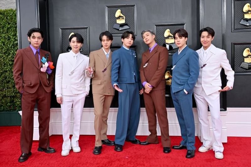 BTSが「ソロ活動専念」に至った深い訳。なぜK-POPアイドルのキャリア形成は難しいのか